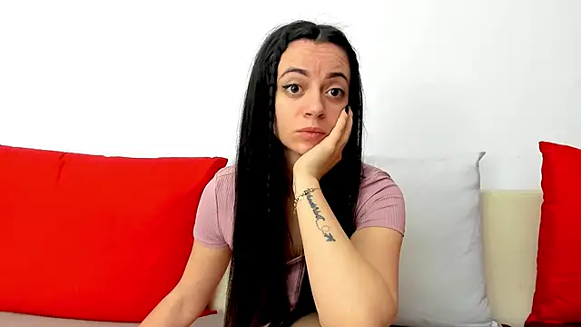 Snapshot of cute_angel95 chatting on January 21, 2025, 6:33 am cute angel95 online show from January 21, 2025, 6:33 am
