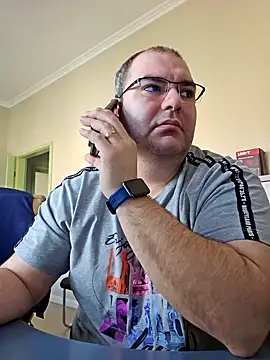 Snapshot of Andrew1900529 chatting on February 7, 2025, 10:50 am Andrew1900529 online show from February 7, 2025, 10:50 am