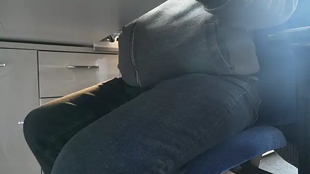 NylonHype online show from January 7, 2025, 2:51 pm