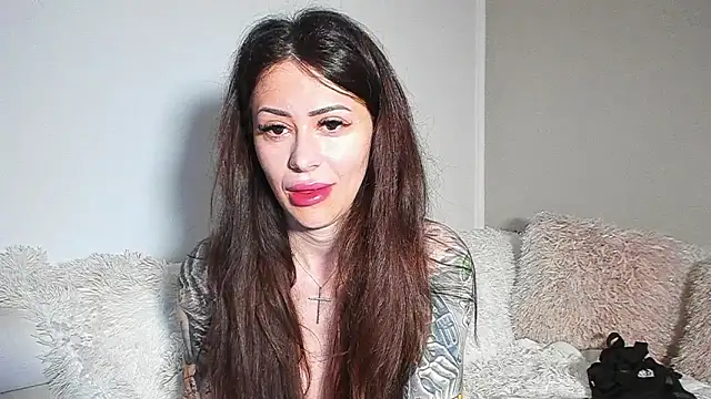 BrianaDiamondXXX online show from July 8, 2026, 5:01 am