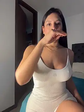 Snapshot of kamivolkano chatting on February 3, 2026, 5:18 pm kamivolkano online show from February 3, 2026, 5:18 pm