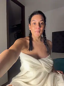 Snapshot of kamivolkano chatting on February 22, 2026, 1:51 am kamivolkano online show from February 22, 2026, 1:51 am