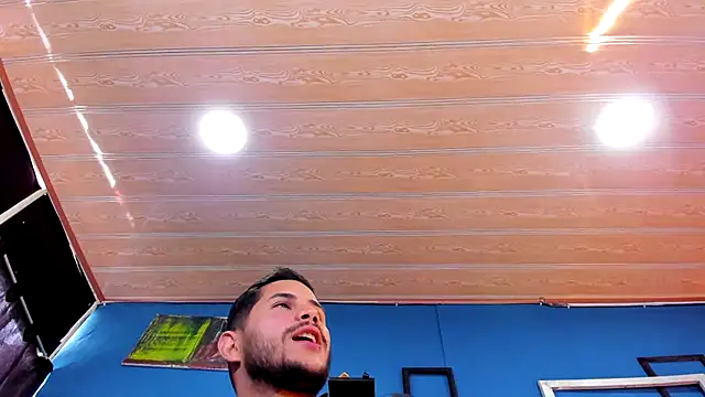 Snapshot of TheIan26 chatting on March 20, 2025, 10:51 pm TheIan26 online show from March 20, 2025, 10:51 pm