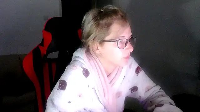 Snapshot of SexxyLety chatting on October 4, 2025, 6:39 pm SexxyLety online show from October 4, 2025, 6:39 pm