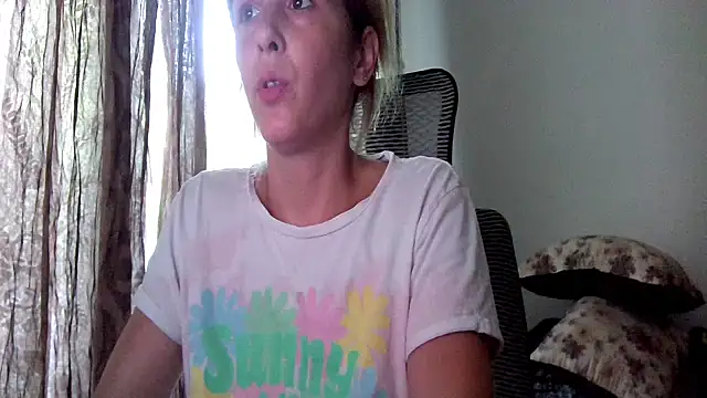Snapshot of SexxyLety chatting on June 27, 2026, 12:22 pm SexxyLety online show from June 27, 2026, 12:22 pm