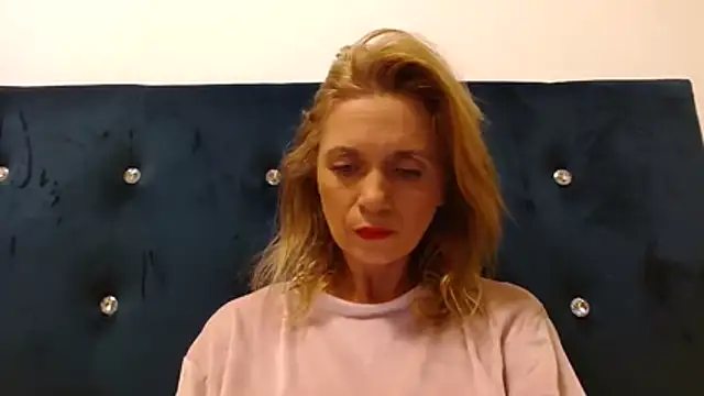 MysticCreature online show from April 5, 2026, 4:09 am