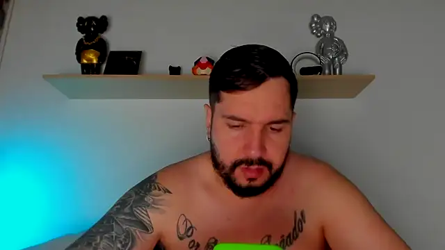 camilo restrepo21 online show from March 4, 2025, 11:32 pm