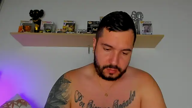 camilo restrepo21 online show from February 10, 2026, 2:04 am