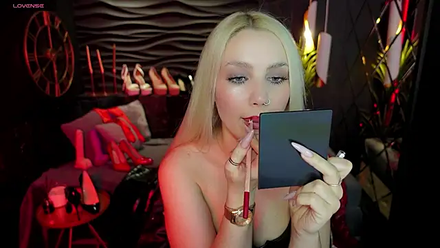 Snapshot of MistressDarsy chatting on December 13, 2024, 2:16 pm MistressDarsy online show from December 13, 2024, 2:16 pm