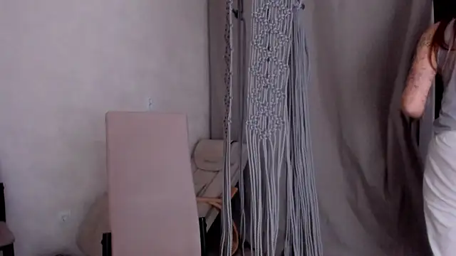 Snapshot of why_again_me chatting on March 2, 2025, 4:42 pm why again me online show from March 2, 2025, 4:42 pm