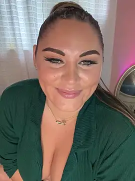 lovely beast online show from September 15, 2025, 4:29 pm