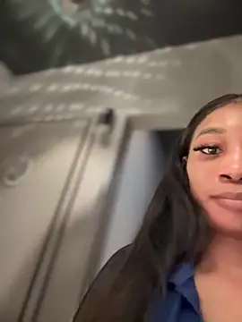 Snapshot of __Nessa__ chatting on March 7, 2025, 3:07 pm Nessa online show from March 7, 2025, 3:07 pm