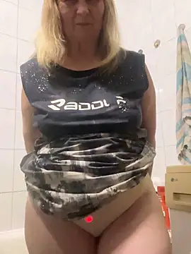 Irina2909xh online show from March 8, 2026, 6:23 pm