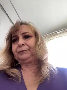 Irina2909xh online show from April 16, 2026, 11:44 am