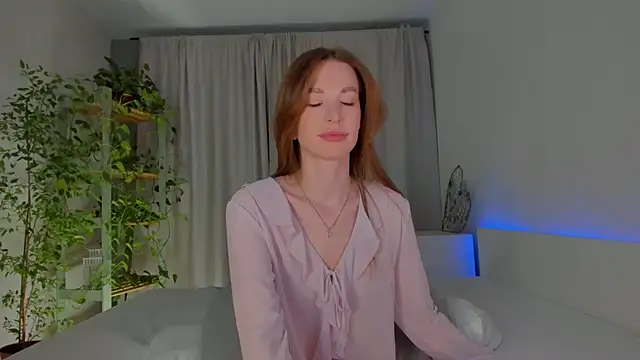 Snapshot of Masha_01 chatting on September 29, 2025, 2:22 pm Masha 01 online show from September 29, 2025, 2:22 pm