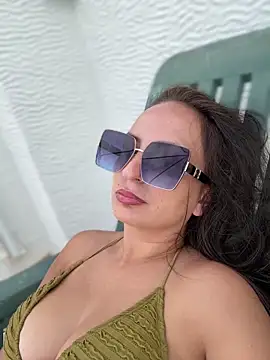 Snapshot of itsCassie chatting on October 7, 2025, 9:50 am itsCassie online show from October 7, 2025, 9:50 am