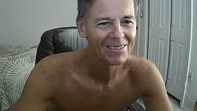 Snapshot of nakeedcowboi65 chatting on October 10, 2025, 5:45 pm nakeedcowboi65 online show from October 10, 2025, 5:45 pm