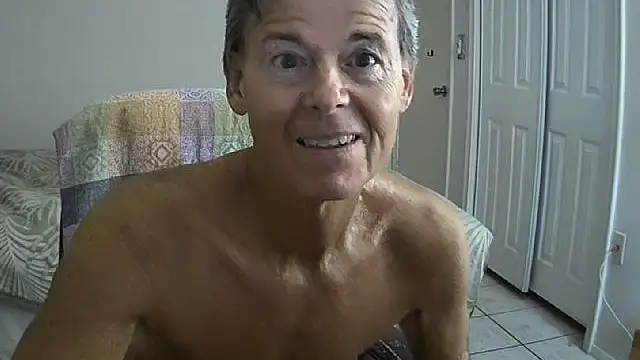Snapshot of nakeedcowboi65 chatting on October 11, 2025, 10:25 am nakeedcowboi65 online show from October 11, 2025, 10:25 am
