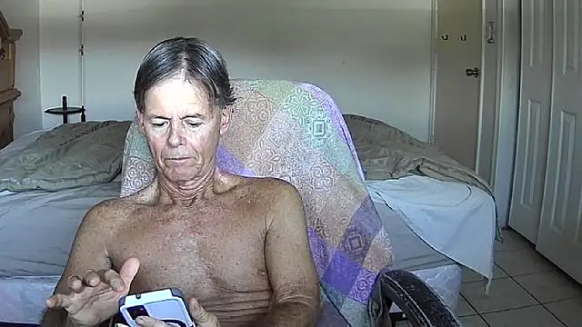 Snapshot of nakeedcowboi65 chatting on December 19, 2025, 8:16 pm nakeedcowboi65 online show from December 19, 2025, 8:16 pm