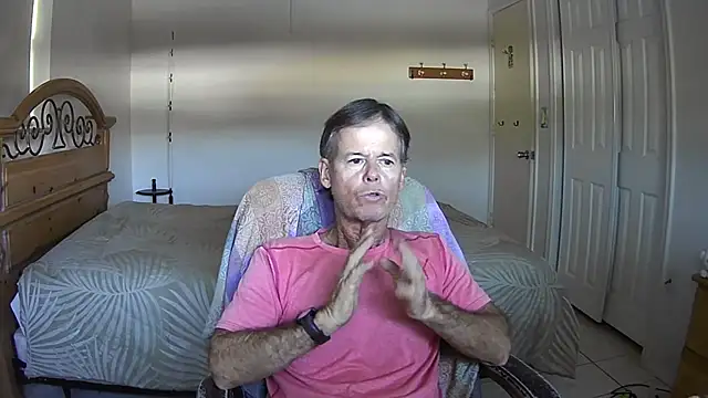 Snapshot of nakeedcowboi65 chatting on January 7, 2026, 7:38 pm nakeedcowboi65 online show from January 7, 2026, 7:38 pm