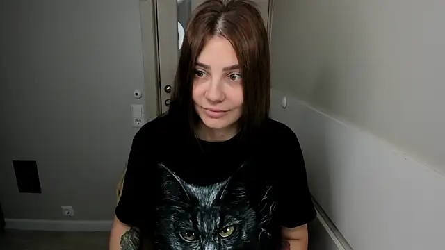 JuliaBusty online show from April 5, 2026, 4:53 am