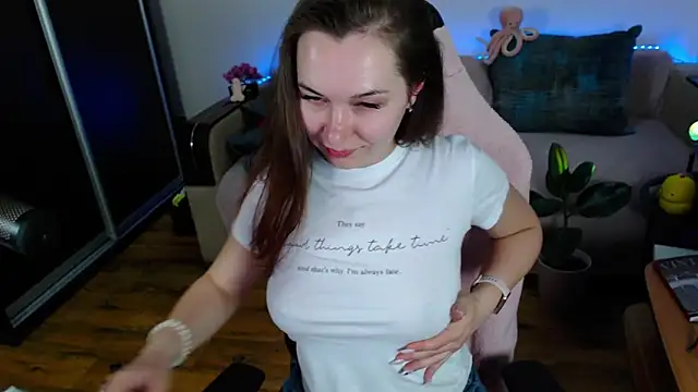 Snapshot of LizaSexy20 chatting on March 22, 2025, 9:21 pm LizaSexy20 online show from March 22, 2025, 9:21 pm