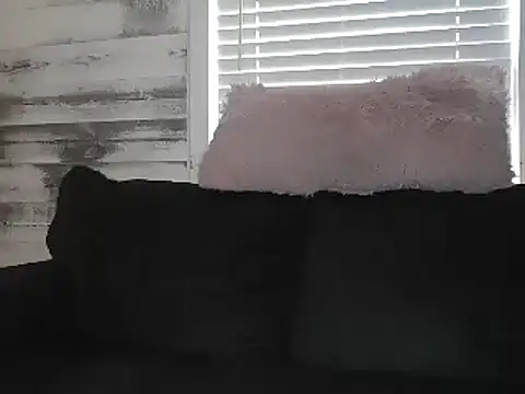 Snapshot of AshleyRain chatting on June 18, 2026, 2:43 pm AshleyRain online show from June 18, 2026, 2:43 pm