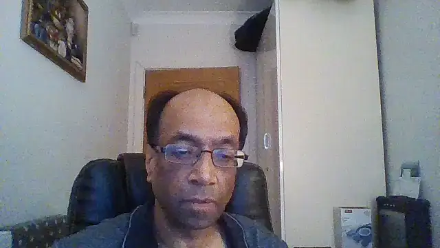 rauncher1 online show from December 3, 2024, 9:33 am