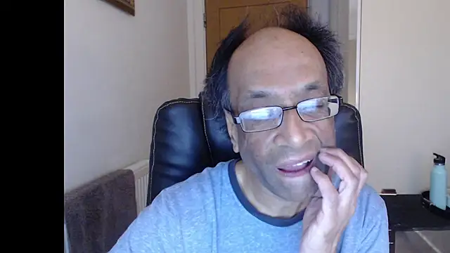 rauncher1 online show from April 6, 2026, 7:53 am