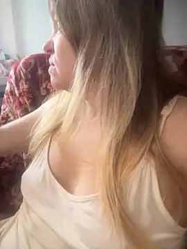 Snapshot of Susanel chatting on October 9, 2025, 9:40 am Susanel online show from October 9, 2025, 9:40 am