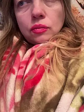 Susanel online show from December 16, 2025, 6:46 pm