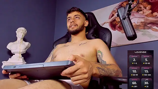 Snapshot of alessandro_duty chatting on December 14, 2024, 12:22 am alessandro duty online show from December 14, 2024, 12:22 am