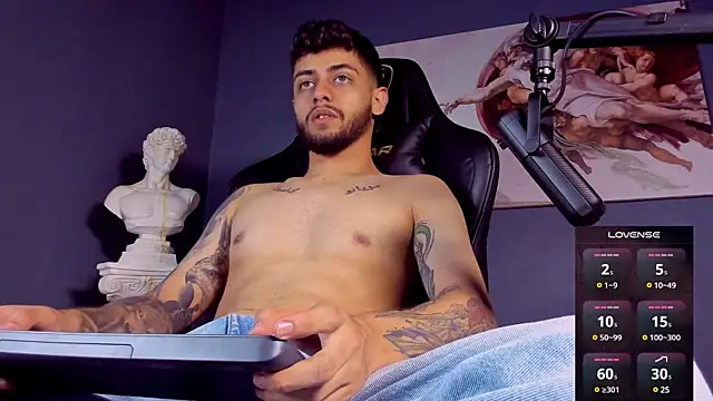 Snapshot of alessandro_duty chatting on January 16, 2025, 12:55 am alessandro duty online show from January 16, 2025, 12:55 am