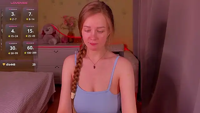 SweetMilkis online show from March 20, 2026, 11:48 am