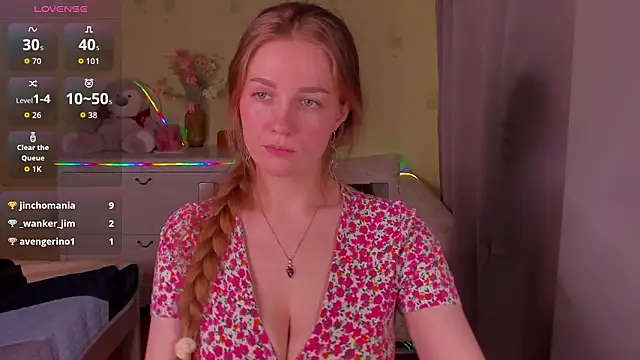 SweetMilkis online show from March 23, 2026, 11:47 am