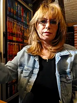 elacoquette online show from September 22, 2025, 3:19 am