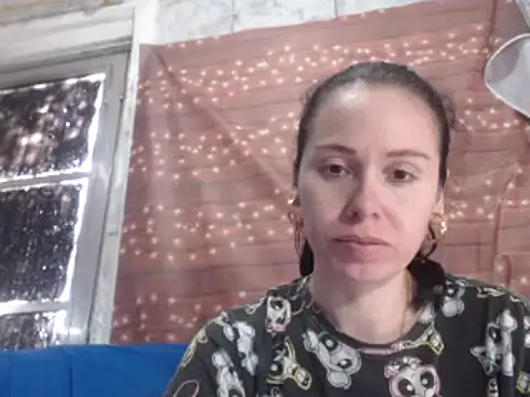 Snapshot of Venusluxodomme chatting on September 14, 2025, 4:50 pm Venusluxodomme online show from September 14, 2025, 4:50 pm