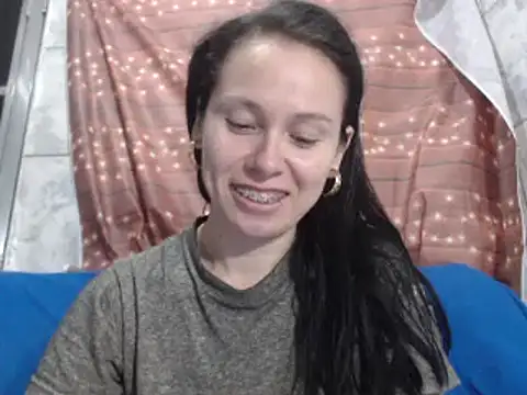 Snapshot of Venusluxodomme chatting on September 20, 2025, 11:39 pm Venusluxodomme online show from September 20, 2025, 11:39 pm