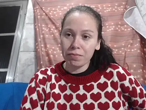 Snapshot of Venusluxodomme chatting on September 27, 2025, 4:50 am Venusluxodomme online show from September 27, 2025, 4:50 am