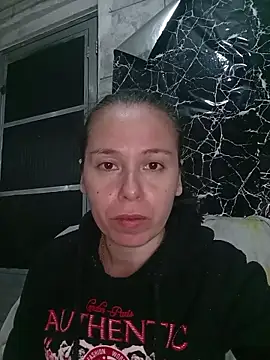 Venusluxodomme online show from June 6, 2026, 6:07 am