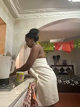 Snapshot of MonicaSex_ chatting on February 6, 2025, 6:46 pm MonicaSex online show from February 6, 2025, 6:46 pm