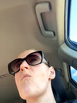 Snapshot of lolabunny9 chatting on November 23, 2025, 7:02 pm lolabunny9 online show from November 23, 2025, 7:02 pm