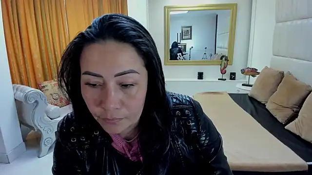 gaby trent online show from September 29, 2025, 1:49 pm