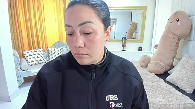 gaby trent online show from November 7, 2025, 12:49 pm