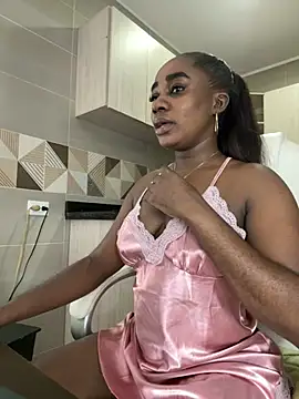 cristaaalclocks1 online show from March 13, 2025, 1:07 pm