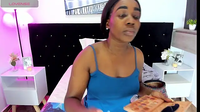 Snapshot of cristaaalclocks1 chatting on July 20, 2026, 1:02 pm cristaaalclocks1 online show from July 20, 2026, 1:02 pm