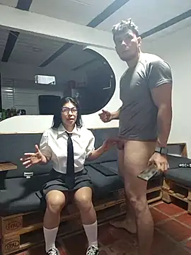 Snapshot of venusandzeus@xh chatting on July 7, 2026, 11:09 pm venusandzeusxh online show from July 7, 2026, 11:09 pm
