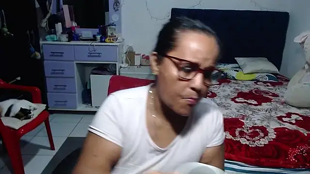 pervert mommy  online show from May 22, 2026, 12:51 am