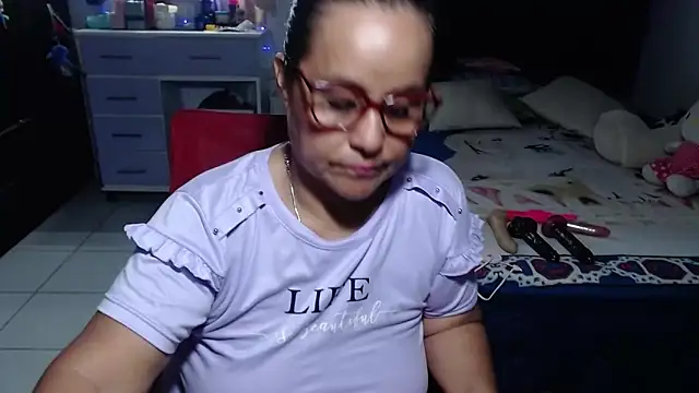 Snapshot of pervert_mommy_ chatting on June 27, 2026, 10:42 am pervert mommy online show from June 27, 2026, 10:42 am