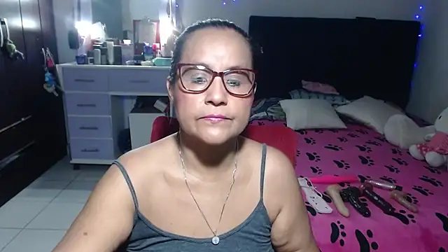 Snapshot of pervert_mommy_ chatting on July 16, 2026, 9:48 am pervert mommy online show from July 16, 2026, 9:48 am